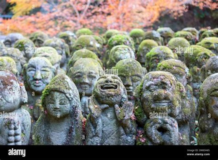 25 Photos Of Otagi Nenbutsu-ji's And Its Whimsical Statues