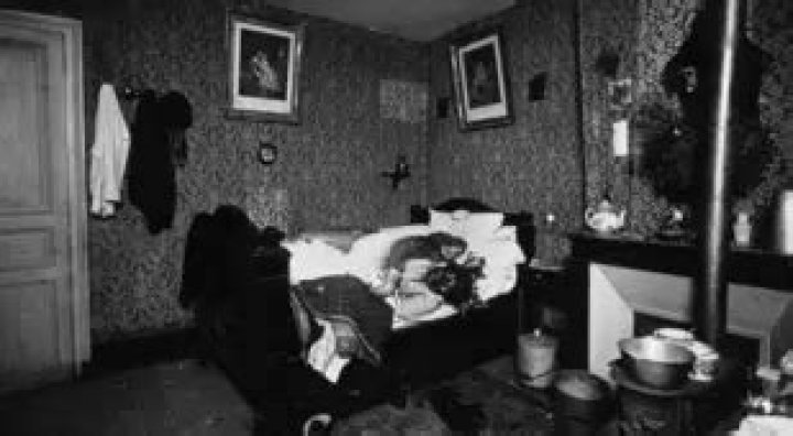 33 Eerie 20th-Century Crime Scenes Photographed By Alphonse Bertillon