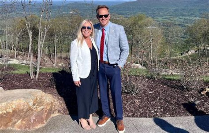 Age, Net Worth, Boyfriend, Family, Height & BIO