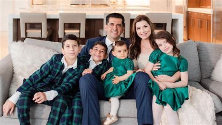 Age, Wife, Children, Net Worth, House, Family & BIO