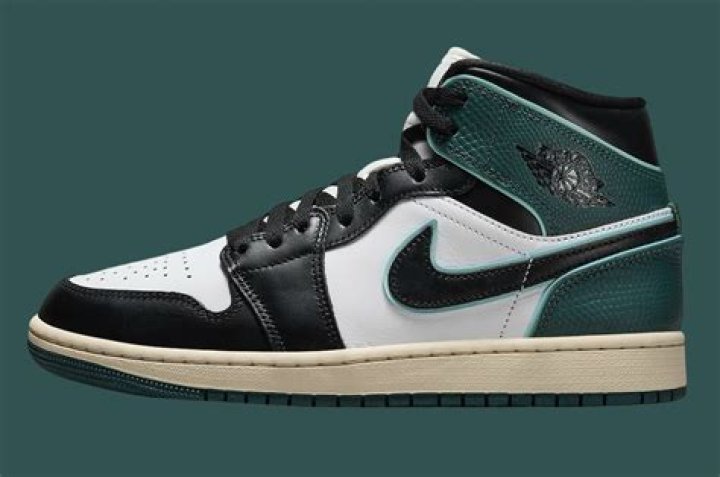 Air Jordan 1 Mid “Oxidized Green” Officially Unveiled