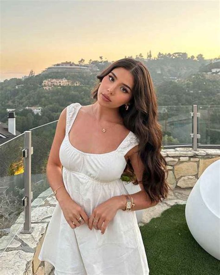 Amanda Diaz Age | Wiki, Net worth, Bio, Height, Boyfriend?