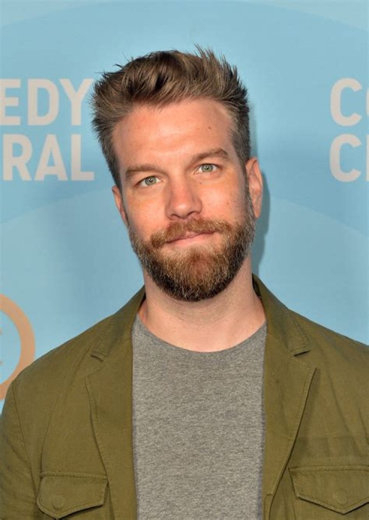 Anthony Jeselnik Bio & Wiki: Net Worth, Age, Height & Weight
