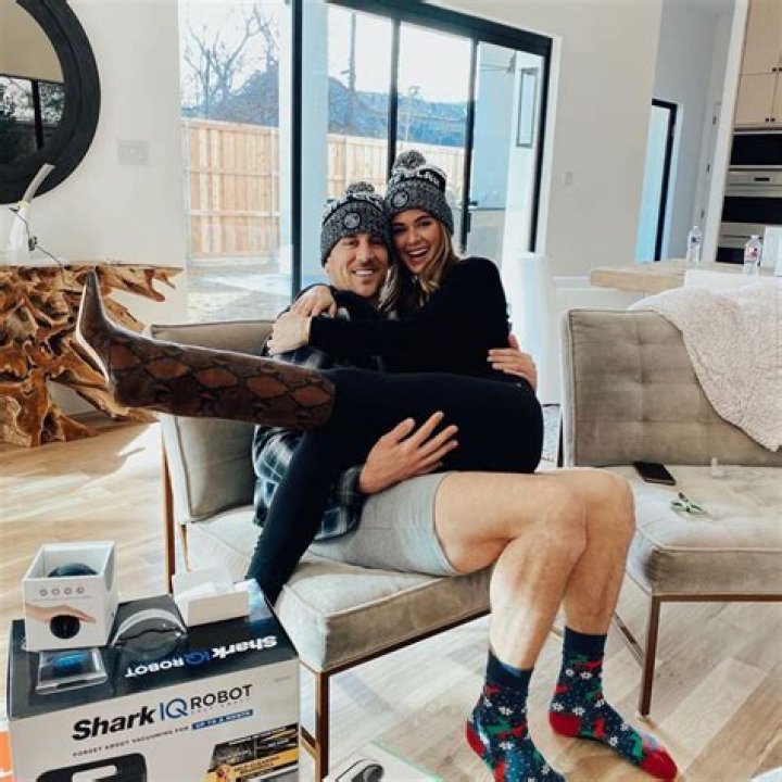 Bachelorette JoJo Fletcher and Jordan Rodgers’ Dallas Home Serves All the Earthy and Chic Vibes