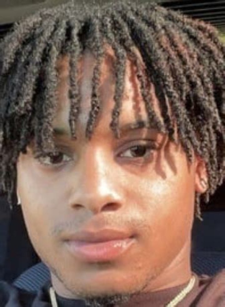 Badazzflo Net Worth, Age, Height, Wife