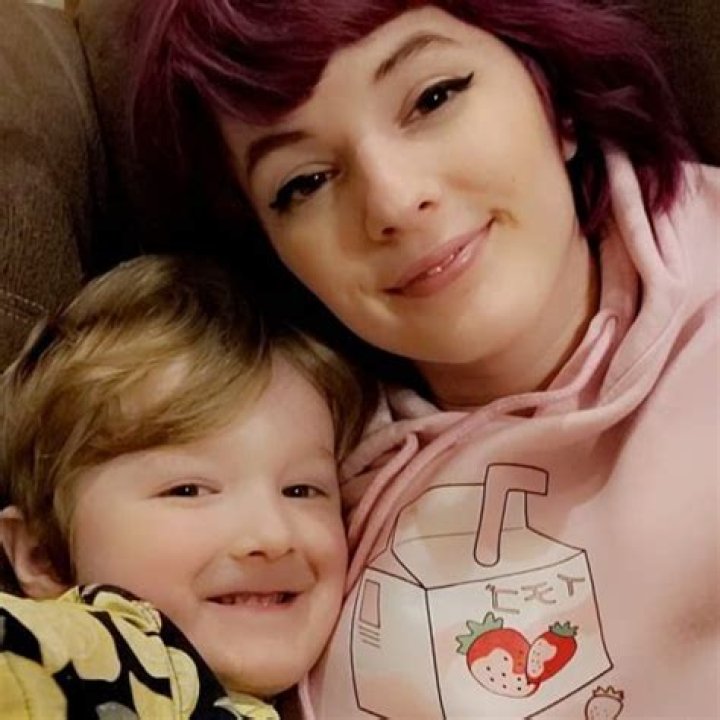 BionicPIG Age | Wiki, Net worth, Bio, Height, Wife