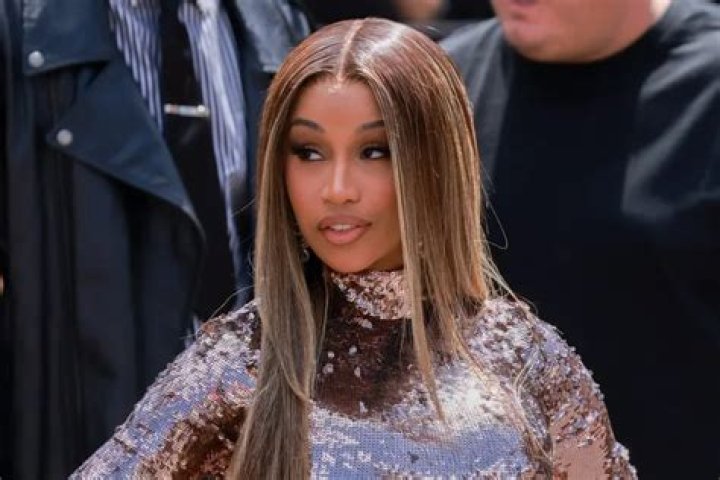 Cardi B Issues Heartfelt Apology To Fans For Losing Herself Amid Criticism