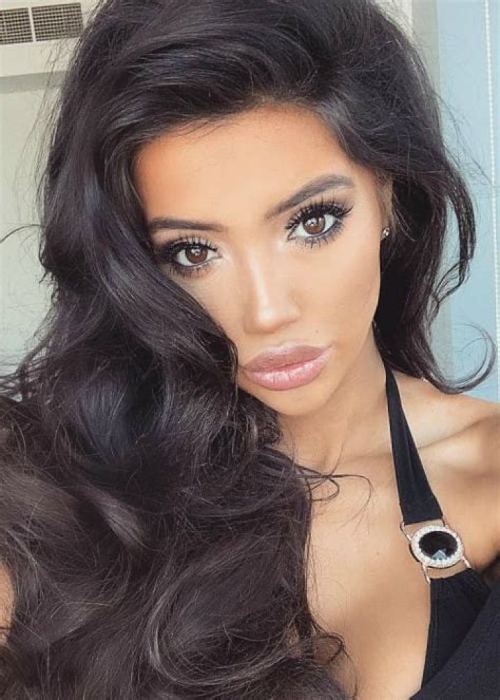 Chloe Khan Net Worth - CelebNetWorth