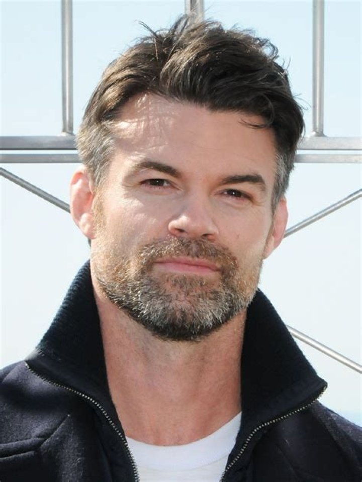 Daniel Gillies