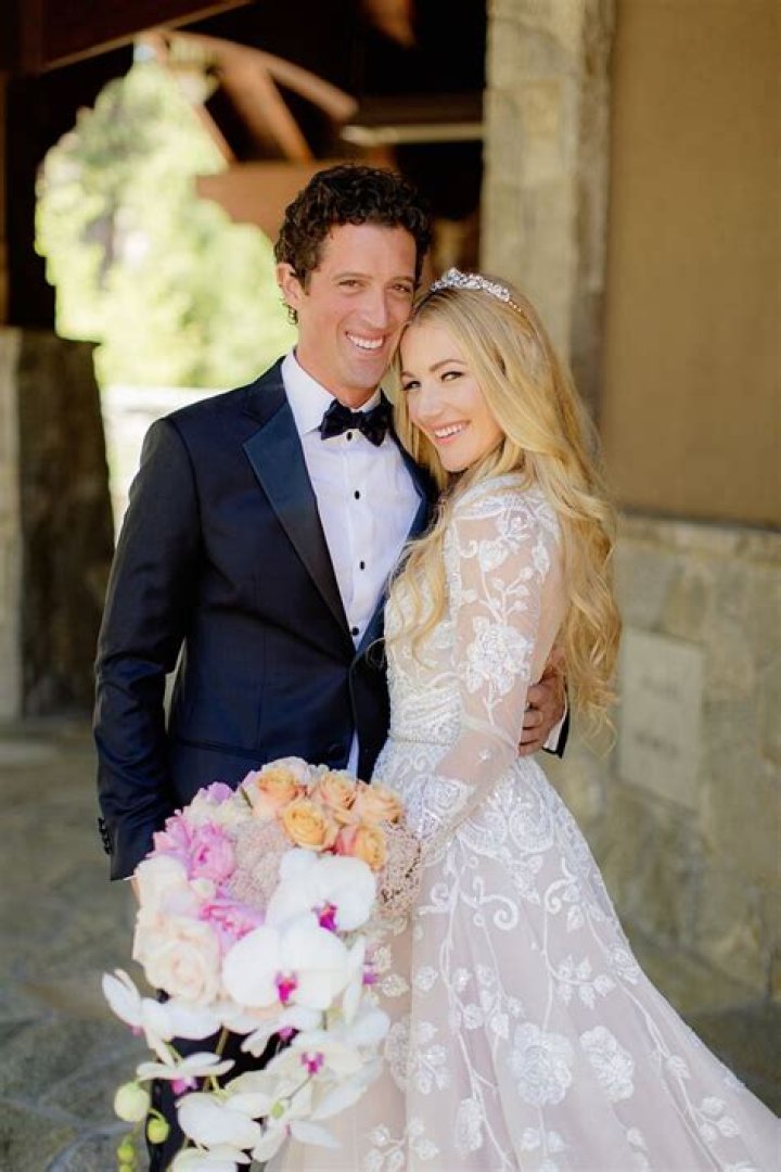 Designer Hayley Paige Gushes About Lauren Burnham’s ‘Romantic And Sexy’ Wedding Day Look