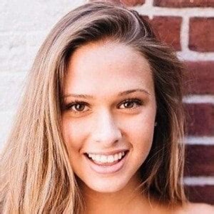 Emma MacDonald Age | Wiki, Net worth, Bio, Height, Boyfriend