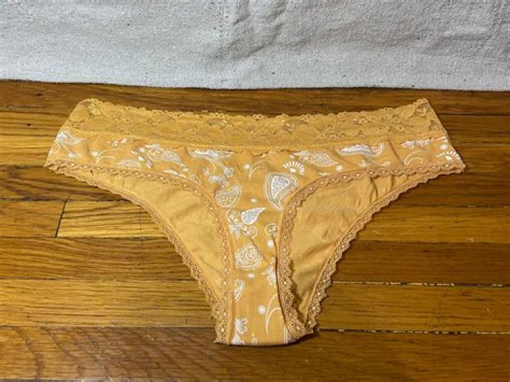 Ew!Victoria’s Secret Caught Selling Used Underwear