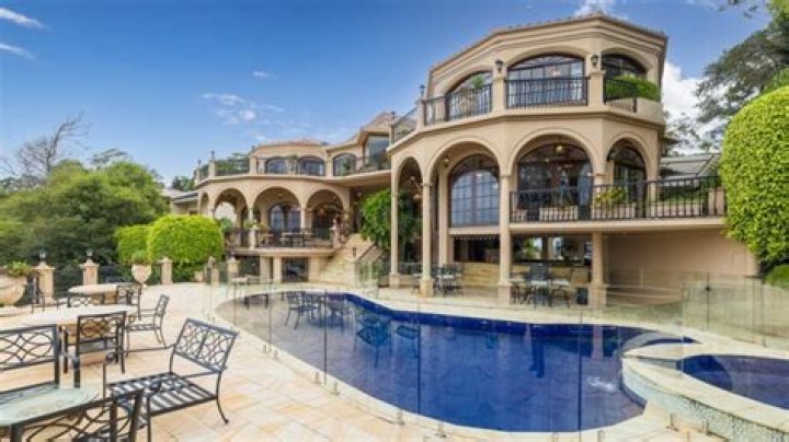 From ‘The Bachelor’ Mansion to a Gorgeous House! See Kaitlyn Bristowe’s Stunning Nashville Home