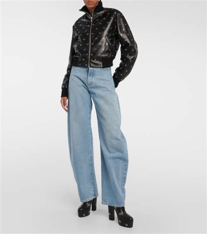 Hailey Baldwin Looks Gorgeous in Crop Top and Studded Leather Jacket While Supporting Hubby Justin Bieber’s Drew Line