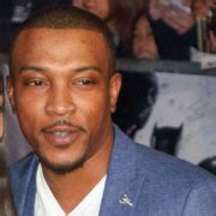 How tall is Alessandro Babalola