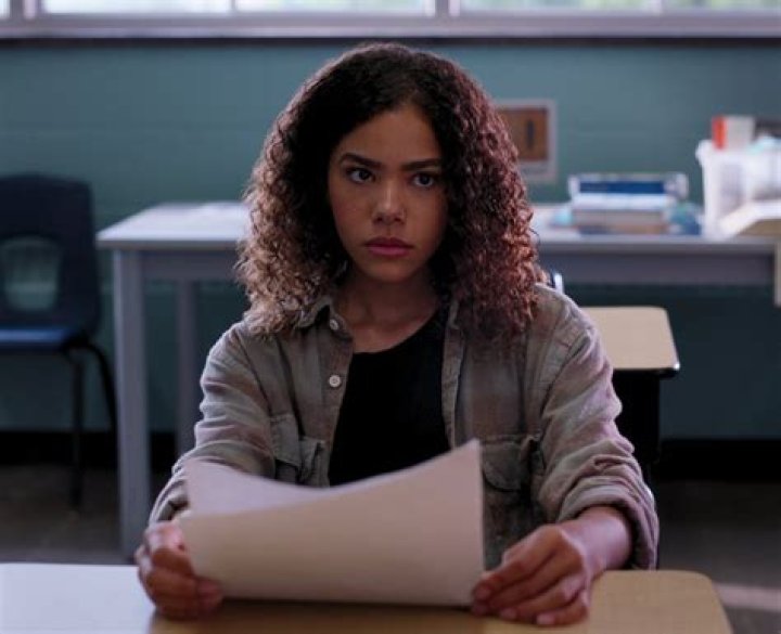 How tall is Antonia Gentry