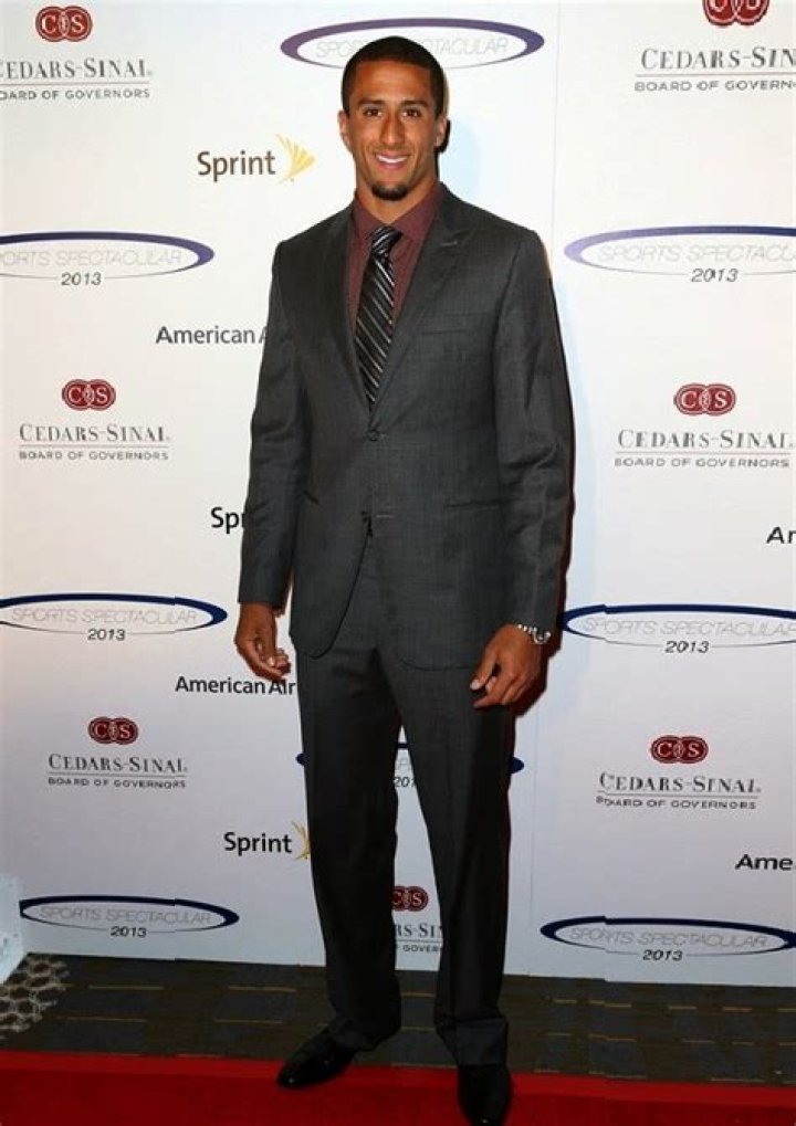 How tall is Colin Kaepernick