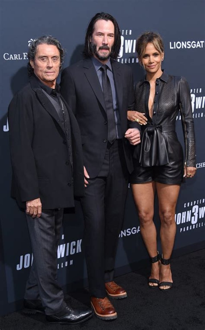 How tall is Ian McShane