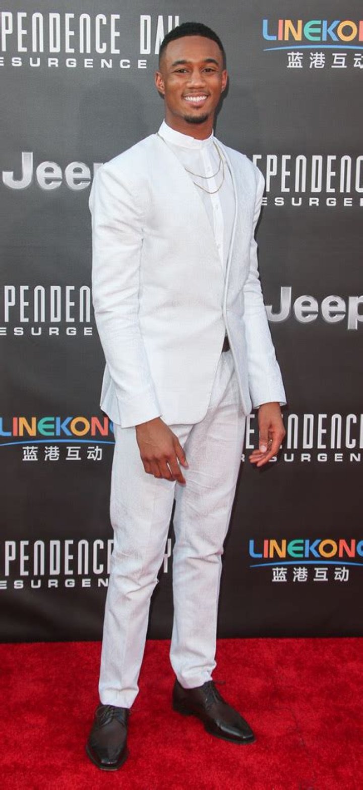 How tall is Jessie T. Usher