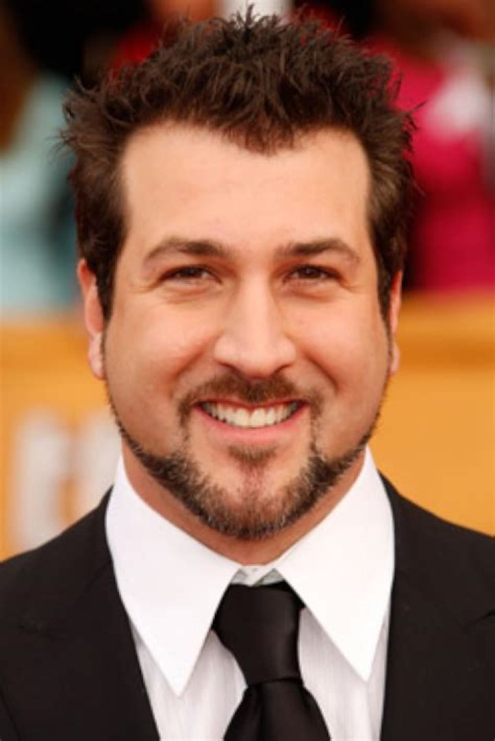 How tall is Joey Fatone