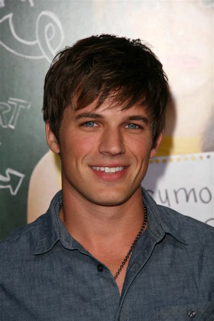 How tall is Matt Lanter