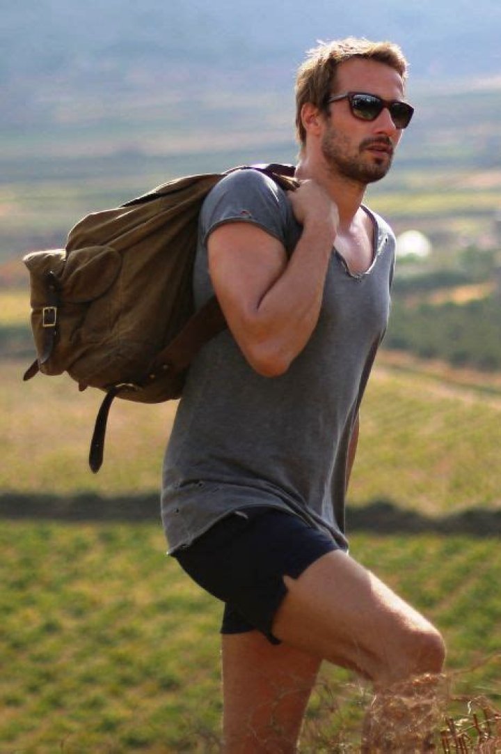 How tall is Matthias Schoenaerts