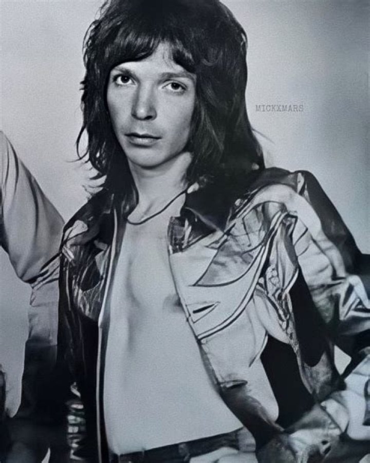 How tall is Mick Mars