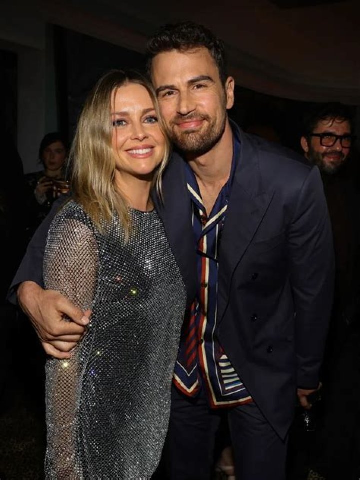 How tall is Theo James