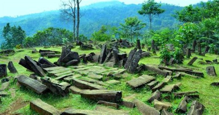Is Gunung Padang In Indonesia The Oldest Pyramid In The World?