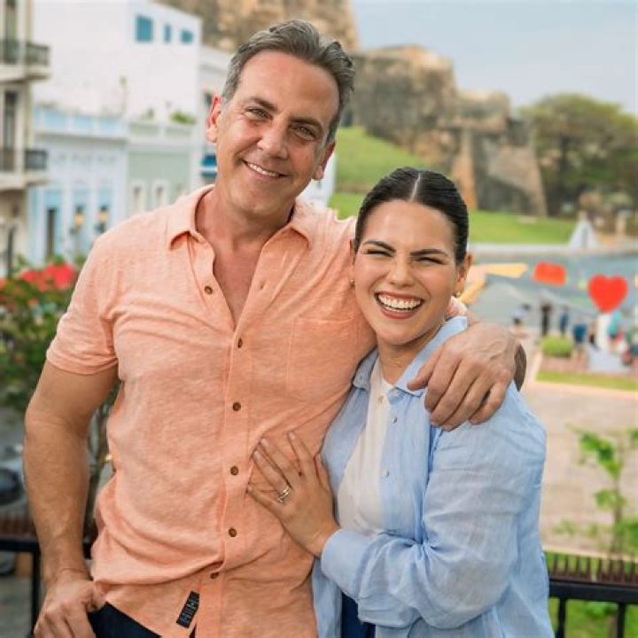 Karina Banda (Carlos Ponce Wife) Age, Husband, Wikipedia