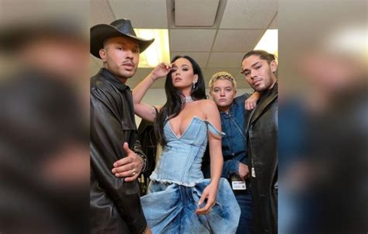 Katy Perry Jokes About Britney Spears’ Breakdown at the 2017 Grammys — and It’s Not OK!