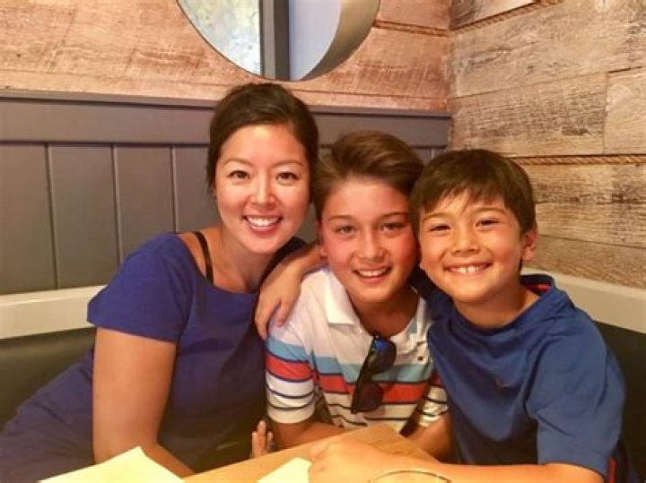 Ken Dilanian Biography | Age, Wiki, Net worth, Height, Wife, Family, Wikipedia, Married|