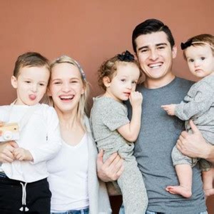 Kyra Sivertson Age | Wiki, Net worth, Bio, Height, Husband, Baby