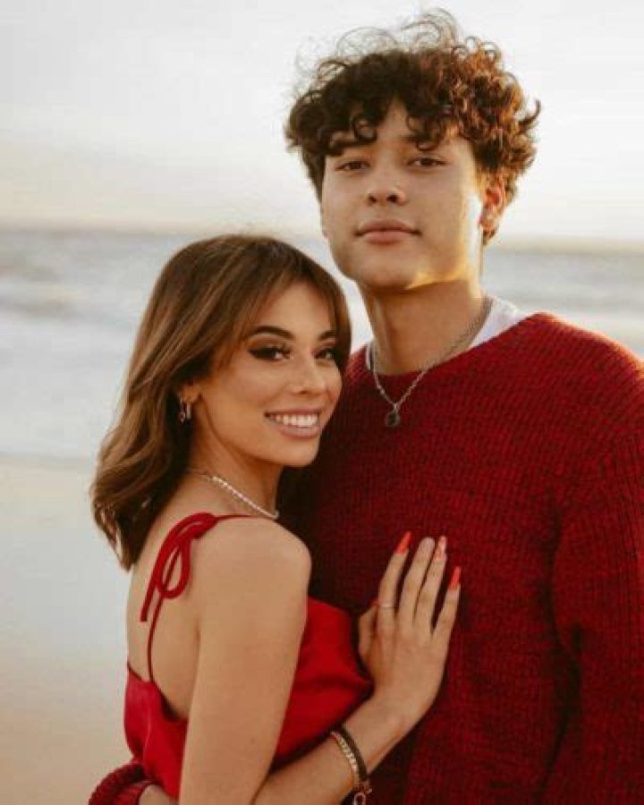 Lauren Kettering Age | Wiki, Net worth, Bio, Height, Boyfriend (UPDATED)