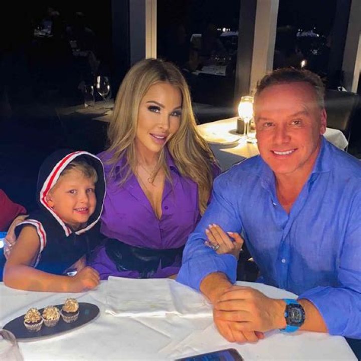Lisa Hochstein Wiki, Biography, Age, Husband, Parents, Height, Family, Ethnicity, Net worth & More