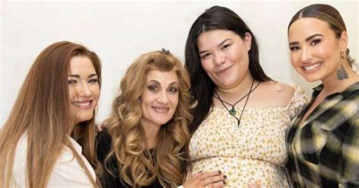 Maddie De La Garza Is Sister Demi Lovato’s Twin at Her Sweet Sixteen!