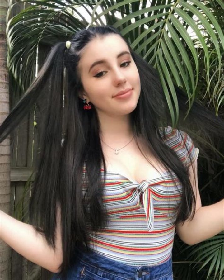 Marina Mcbain Biography | Age, Wiki, Net worth, Bio, Height, Boyfrined?|