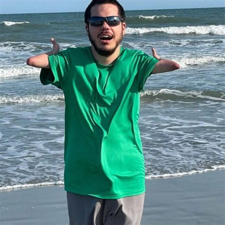 Martin (86hands) Age | Wiki, Net worth, Bio, Height, Girlfriend