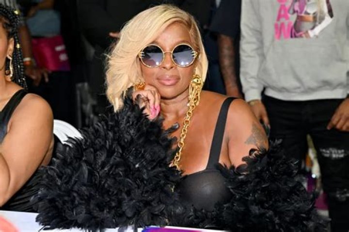 Mary J. Blige Is In Love: "When You Believe It, It Comes To You"