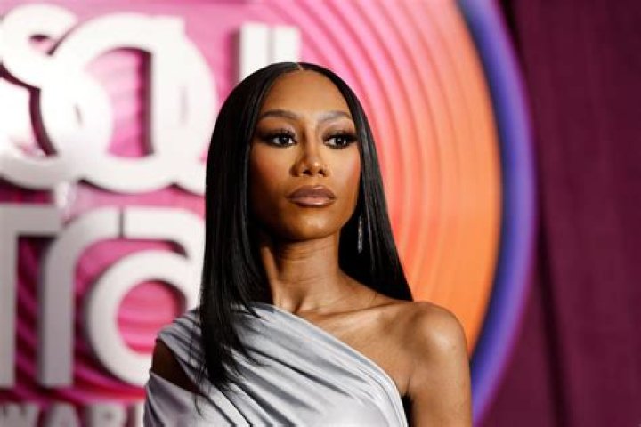 Muni Long Reveals How Drake Reached Out To Her