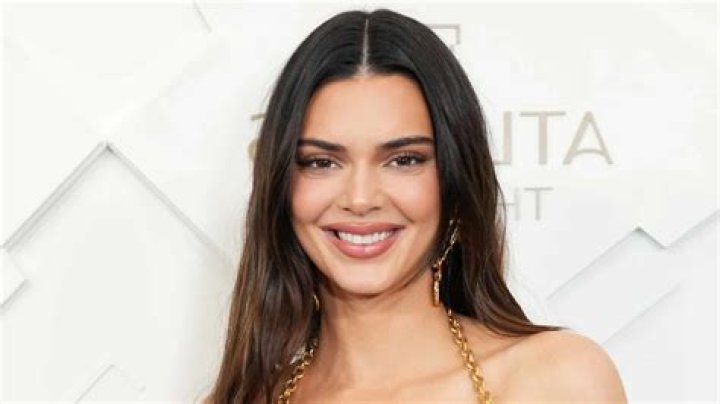 New Couple Alert?! Kendall Jenner Cozies Up With Male Model Luka Sabbat