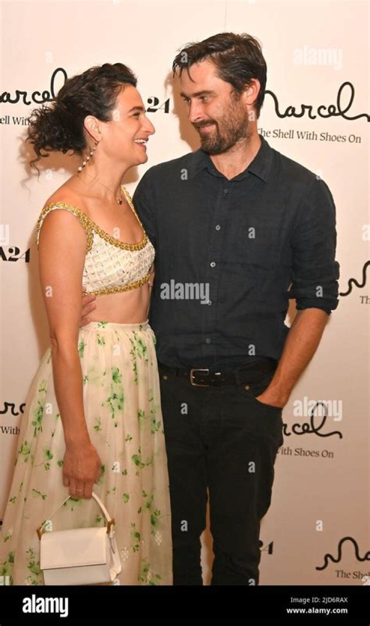 REPORTComedienne Jenny Slate and Husband Dean Fleischer-Camp Split After Nearly 4 Years of Marriage