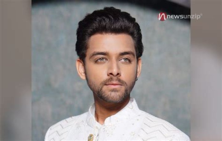 Samarth Jurel Age, Wiki, Height, Girlfriend, Parents, Caste, Net Worth, BIO