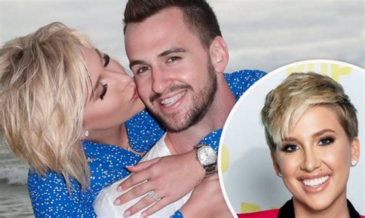 Savannah Chrisley Net Worth, Age, Haircut, Height, college, Measurement, Plastic Surgery 2022