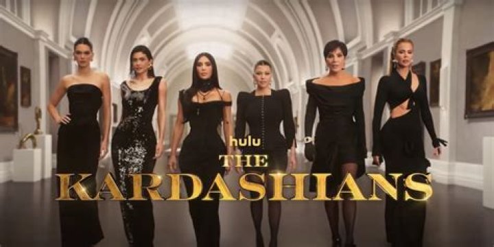 See Our Predictions for the Kardashians’ 2016 Christmas Cards