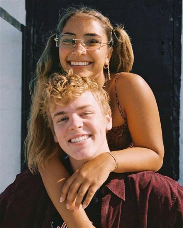 Sienna Mae Gomez Age, Net Worth, Ex-boyfriend Jack Wright