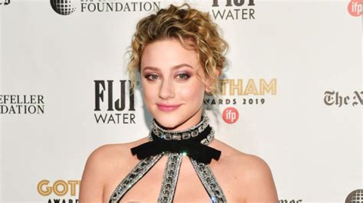 So Glam! ‘Riverdale’ Star Lili Reinhart Puts Her Natural Curls on Display: ‘Just for Fun’