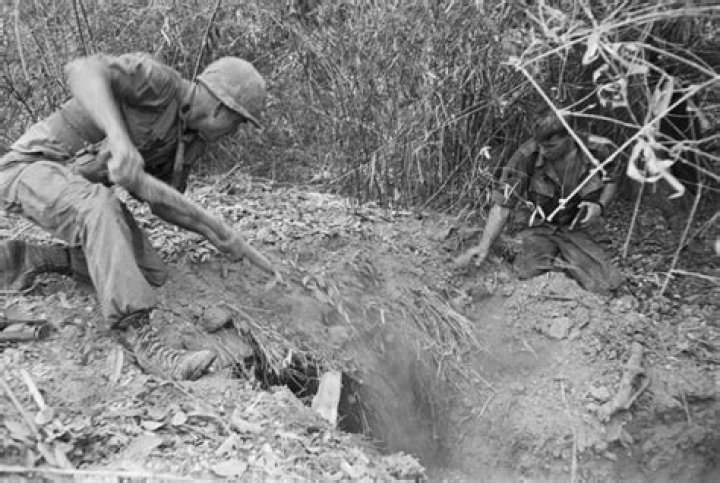 Soldiers Who Braved Enemy Tunnels In The Vietnam War