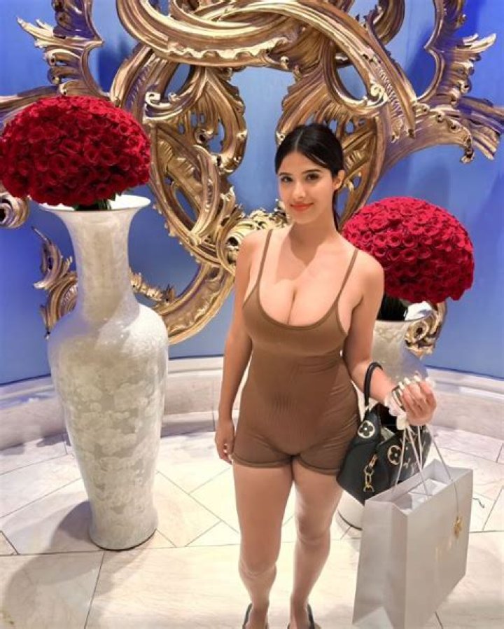 Strawberrytabby (Twitch Streamer) Wiki, Biography, Net Worth, Age, Height, Boyfriend, Family