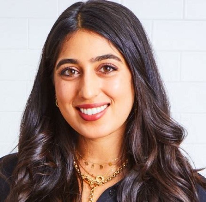 Syeda Dania Shah [Aamir Liaquat's Wife] Wiki, Biography, Age, Family, Height, Net worth, Career & More